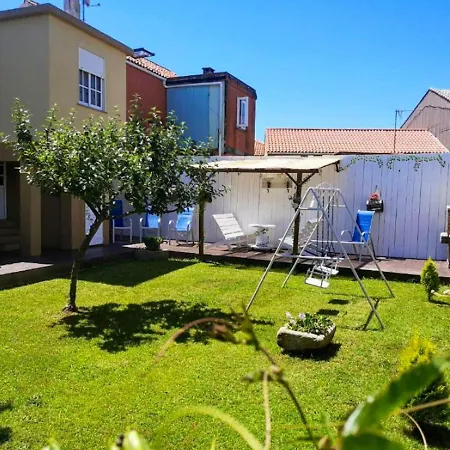 Charming House In With Garden And Terraces Esteiro